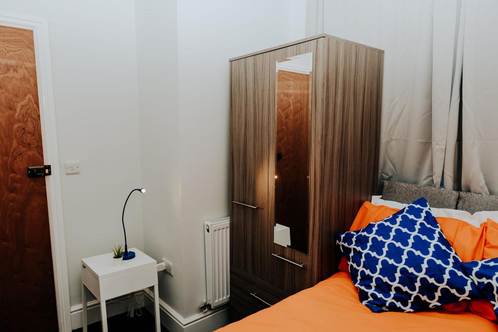 Regent House In Holiday home Stoke-on-Trent